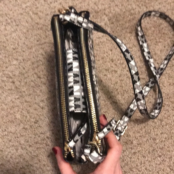 Nine West Logo purse - Picture 4 of 12